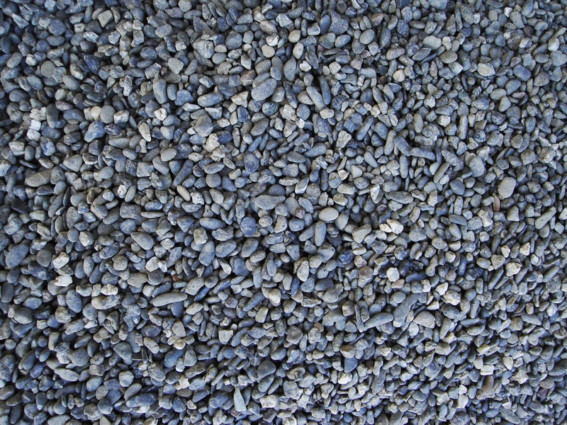 147728564836873small gravel.jpg